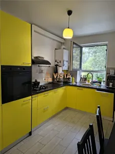 De vânzare apartament spațios și luminos în cartierul Tractorul, Brașov - foto 5