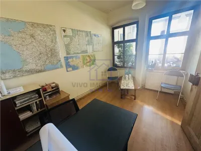 Spatiu de birouri de vanzare in Sibiu - 360 mp, curte proprie,  Ultracentral - foto 12