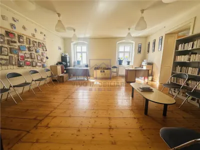 Spatiu de birouri de vanzare in Sibiu - 360 mp, curte proprie,  Ultracentral - foto 5