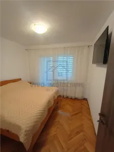 Apartament de vanzare in Sibiu - 3 camere, decomandat, 2 balcoane si pivnita, Valea Aurie - foto 12