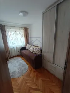Apartament de vanzare in Sibiu - 3 camere, decomandat, 2 balcoane si pivnita, Valea Aurie - foto 4