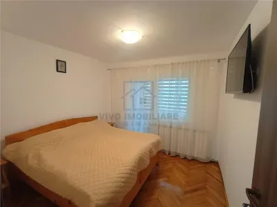 Apartament de vanzare in Sibiu - 3 camere, decomandat, 2 balcoane si pivnita, Valea Aurie - foto 5