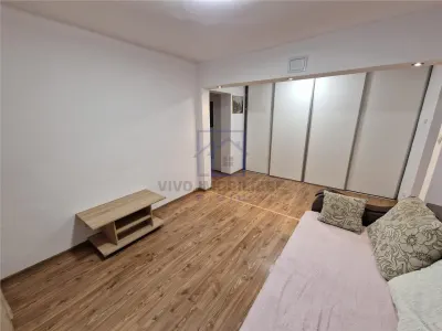 Apartament de vanzare in Sibiu - 3 camere, decomandat, cu pivnita, Str. Rusciorului - Sibiu