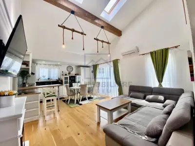 Penthouse de inchiriat in Sibiu - 4 camere, terasa de 40 mp, mobilat si utilat, Cartierul Arhitectilor - foto 2