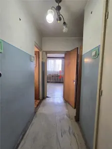 Garsoniera in bloc mixt, reabilitat- Metrou OBOR - foto 2