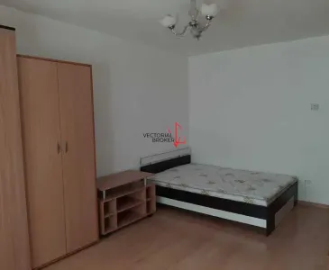 Etaj 1, garsoniera mobilata utilata, bloc reabilitat Doamna Ghica - foto 3