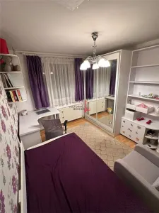 Apartament 4 camere Titan Piata Minis Centrala Termica Proprie - Bucuresti
