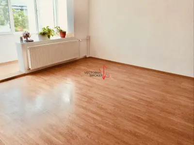 Apartament decomandat in bloc din 1993  zona Parcul Circului Vidin - foto 1