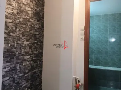 Apartament decomandat in bloc din 1993  zona Parcul Circului Vidin - foto 6