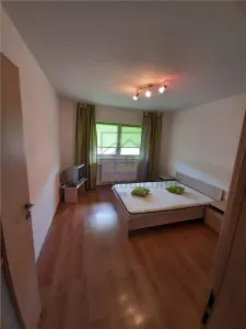 Apartament de inchiriat in Sibiu - 3 camere, cu balcon si loc de parcare, Selimbar - foto 4
