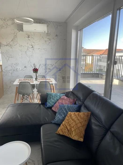 Penthouse de inchiriat in Sibiu - 3 camere, terasa de 52 mp, loc de parcare privat, zona Stefan cel Mare - Sibiu