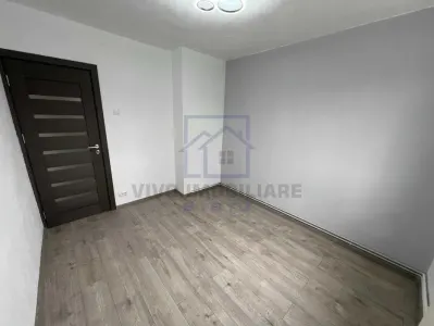 Apartament de vanzare in Sibiu - 2 camere, cu balcon si pivnita, zona Mihai Viteazu - foto 6