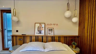 Afacere regim hotelier, doua unitati,  zona Piata Unirii-Brasov - foto 9