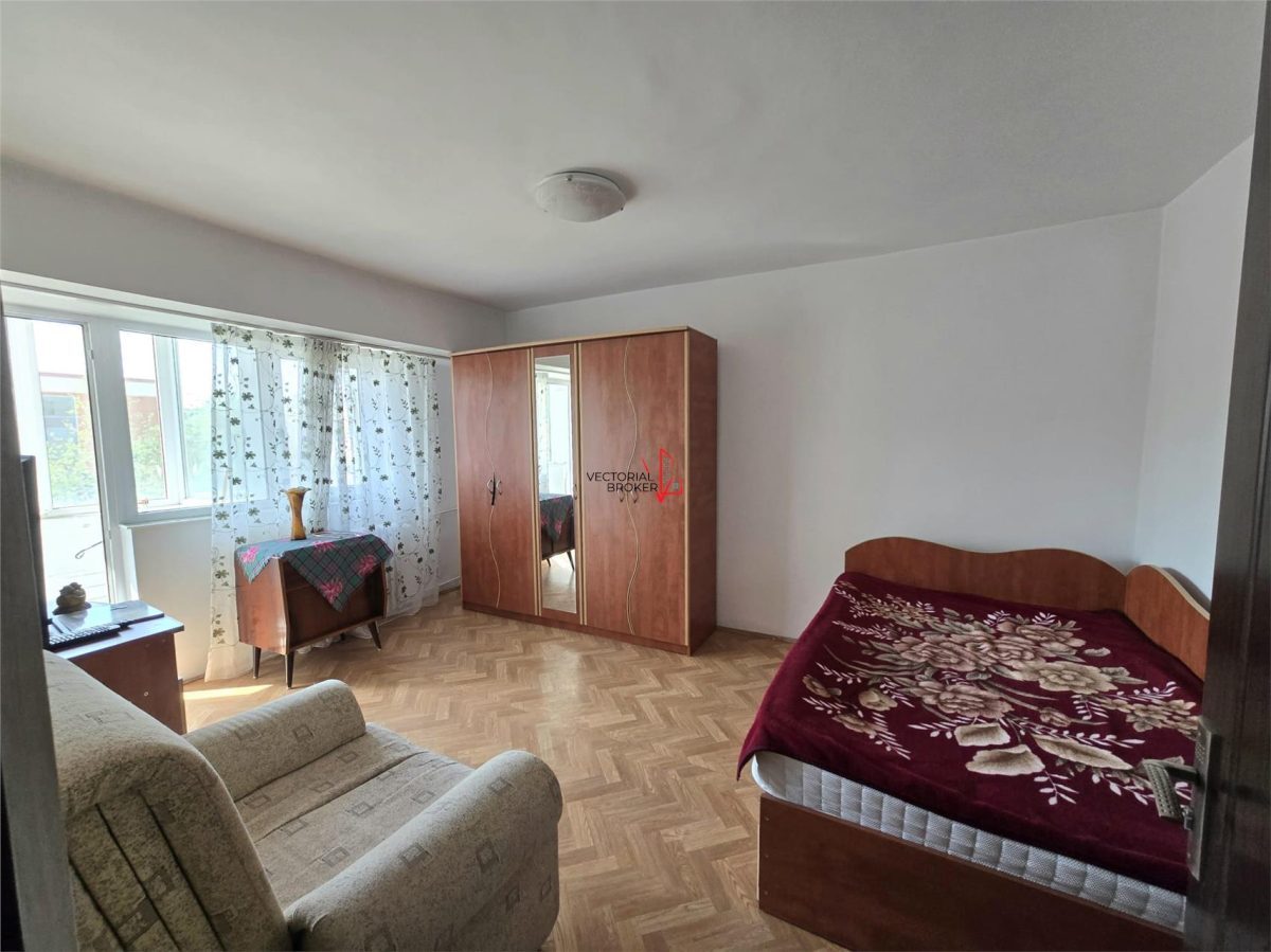 Garsonieră decomandată, et.2/10, bloc 1978 intersectia Avion Colentina - Bucuresti