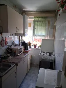 Apartament cu 4 camere / Etaj 3 / Zona Dacia / Plus Boxa - Timisoara