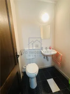 Apartament de vanzare in Sibiu - 3 camere, decomandat, cu balcon, Central - foto 8