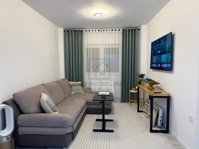 Apartament de vanzare in Sibiu - 3 camere, decomandat, cu balcon si pivnita,  Bd. Mihai Viteazu - Sibiu