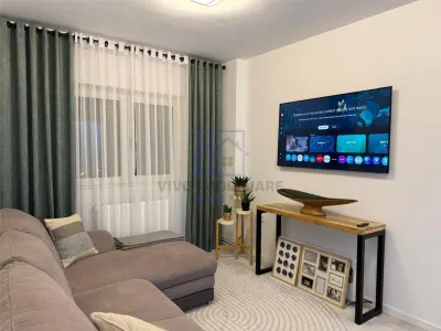 Apartament de vanzare in Sibiu - 3 camere, decomandat, cu balcon si pivnita,  Bd. Mihai Viteazu - foto 2