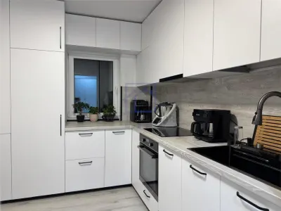 Apartament de vanzare in Sibiu - 3 camere, decomandat, cu balcon si pivnita,  Bd. Mihai Viteazu - foto 8
