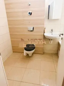 Apartament 3 camere mobilat si utilat. Parcare si boxa incluse in pret. Zona Tractorul -Coresi - foto 6