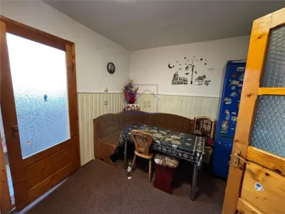 Apartament de vanzare in Sibiu - 2 camere, decomandat, cu balcon si pivnita, Vasile Aaron - foto 5