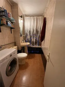 Apartament de inchiriat in Sibiu - 3 camere, decomandat, cu balcon, Bd. Mihai Viteazu - foto 5