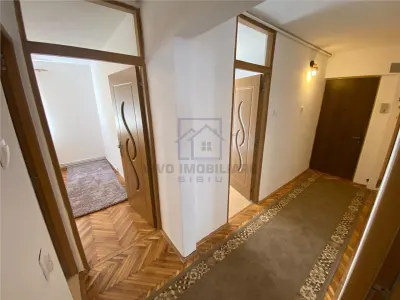 Apartament de inchiriat in Sibiu - 2 camere, decomandat, cu balcon, Bd. Mihai Viteazu - foto 8