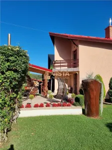 Vila eleganta, zona Bunloc, in Sacele, Brasov - foto 3