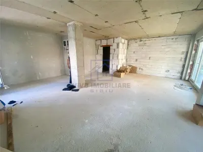 Spatiu comecial de vanzare in Sibiu - cu 5 locuri de parcare, Turnisor - foto 1