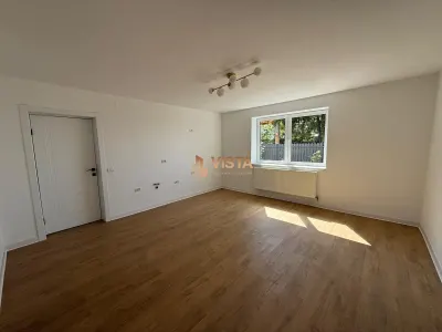 Apartament la casa cu curte si garaj la 5 minute de Centrul Vechi, Brasov - foto 2