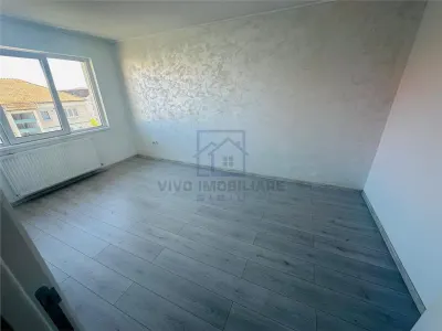 Apartament de vanzare in Sibiu - 4 camere, finisat, cu balcon, zona Mihai Viteazu - foto 2