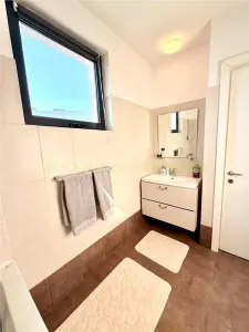 Casa Poporului, apartament 2 camere - foto 12
