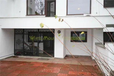 Vila 8 camere, inchiriere lunga durata, lac Balotesti - foto 2
