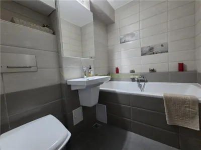 Apartament spatios cu 2 camere Parcul Trandafirilor Racadau - foto 7