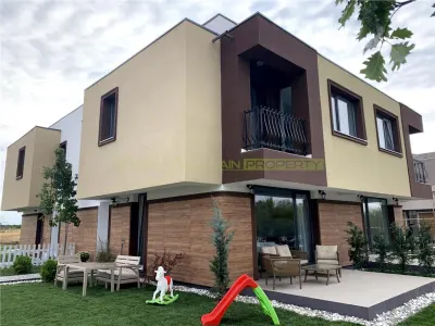 Vila 3 camere de vanzare, Snagov Plaza Houses - foto 5