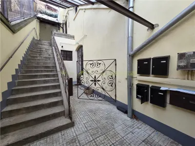 Apartament superb renovat in Centrul Istoric Brasov - foto 3