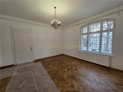 Apartament superb renovat in Centrul Istoric Brasov - foto 4