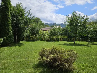 Apartament central cu acces la gradina si 2 locuri parcare - foto 14