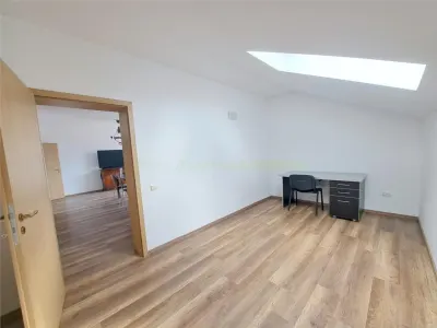 Cluj, Floresti apartament 4 camere, negociabil - foto 19