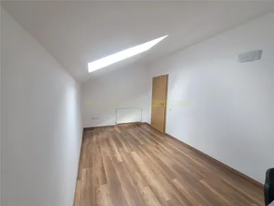 Cluj, Floresti apartament 4 camere, negociabil - foto 20