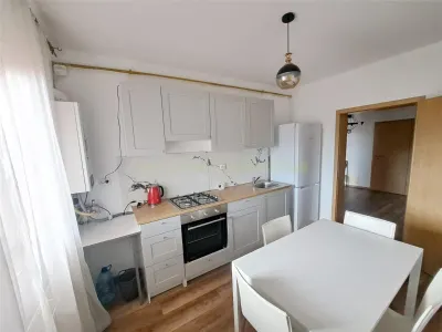 Cluj, Floresti apartament 4 camere, negociabil - foto 7