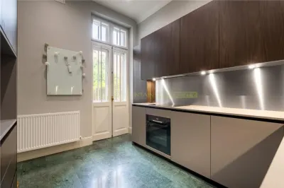 Proprietate rara in vila interbelica | Intrare separata - foto 11