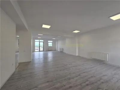 Apartament 4 camere Centrul Civic pretabil co-working hub - foto 6