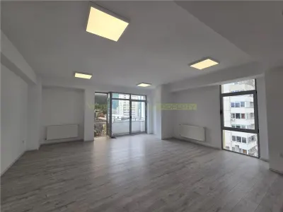 Apartament 3 camere Centrul Civic pretabil co-working hub - foto 12