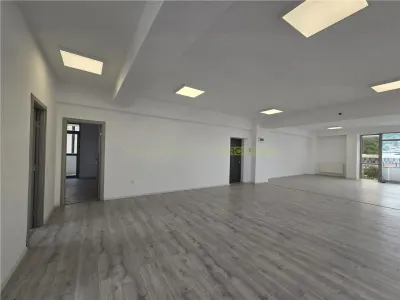 Apartament 3 camere Centrul Civic pretabil co-working hub - foto 16