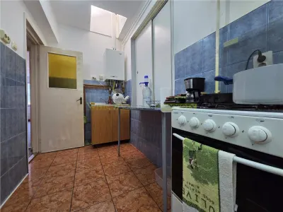 Garsoniera cu priveliste in zona linistita ultracentrala - foto 10