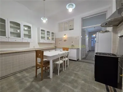 Birou superb renovat in Centrul Istoric Brasov - foto 3