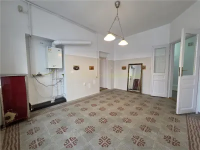 Birou superb renovat in Centrul Istoric Brasov - foto 21