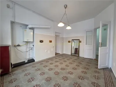 Birou superb renovat in Centrul Istoric Brasov - foto 24