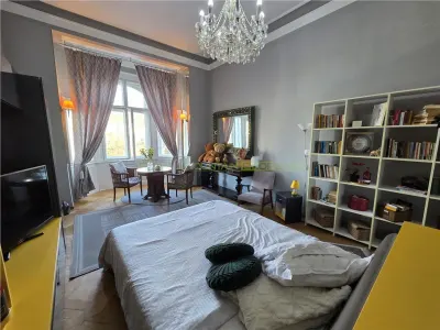 Garsoniera deosebita in Centrul Istoric Palatul Soarelui - foto 24